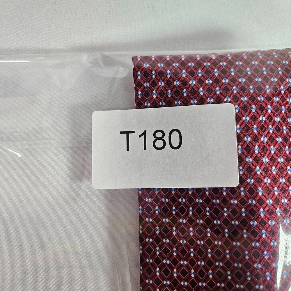 Perry Ellis Portfolio 100% Silk Tie‎ Geometric Red 3.5